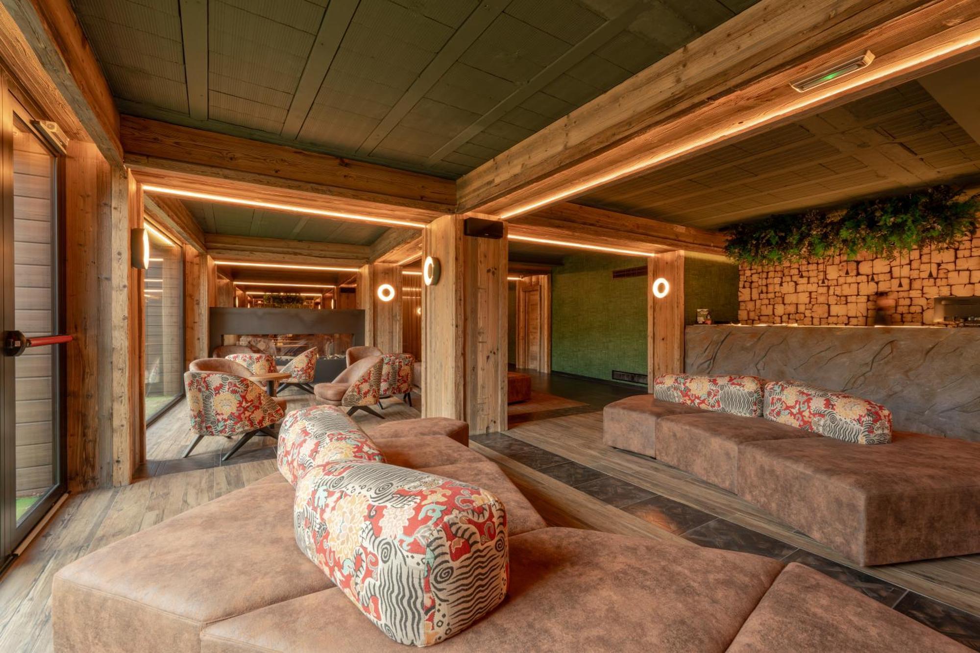 Anyospark Mountain & Wellness 4*